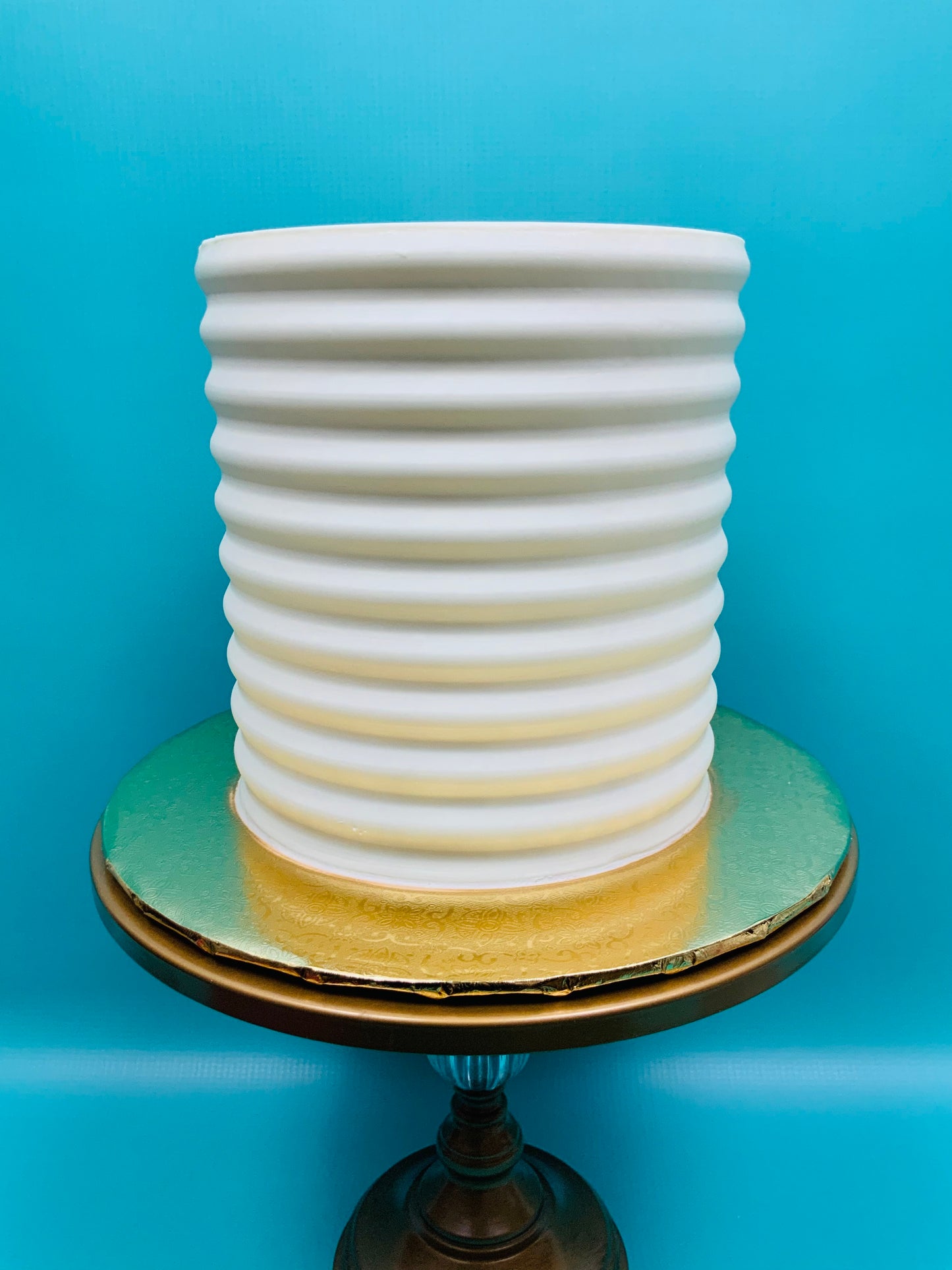 Shark Fin Cake Comb