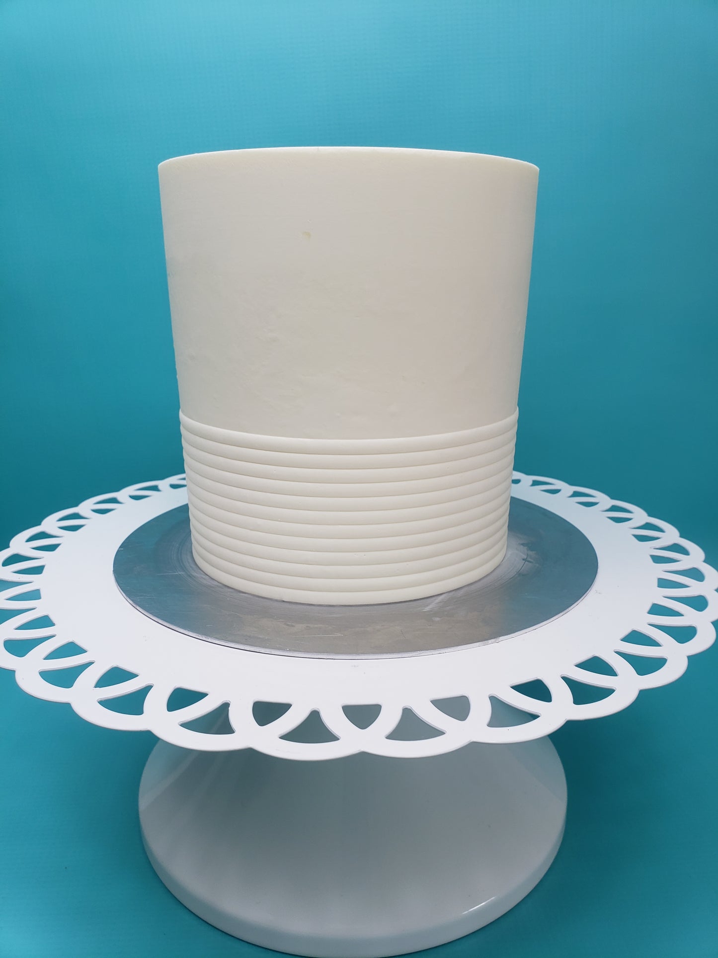 Bottom Scallop Cake Comb