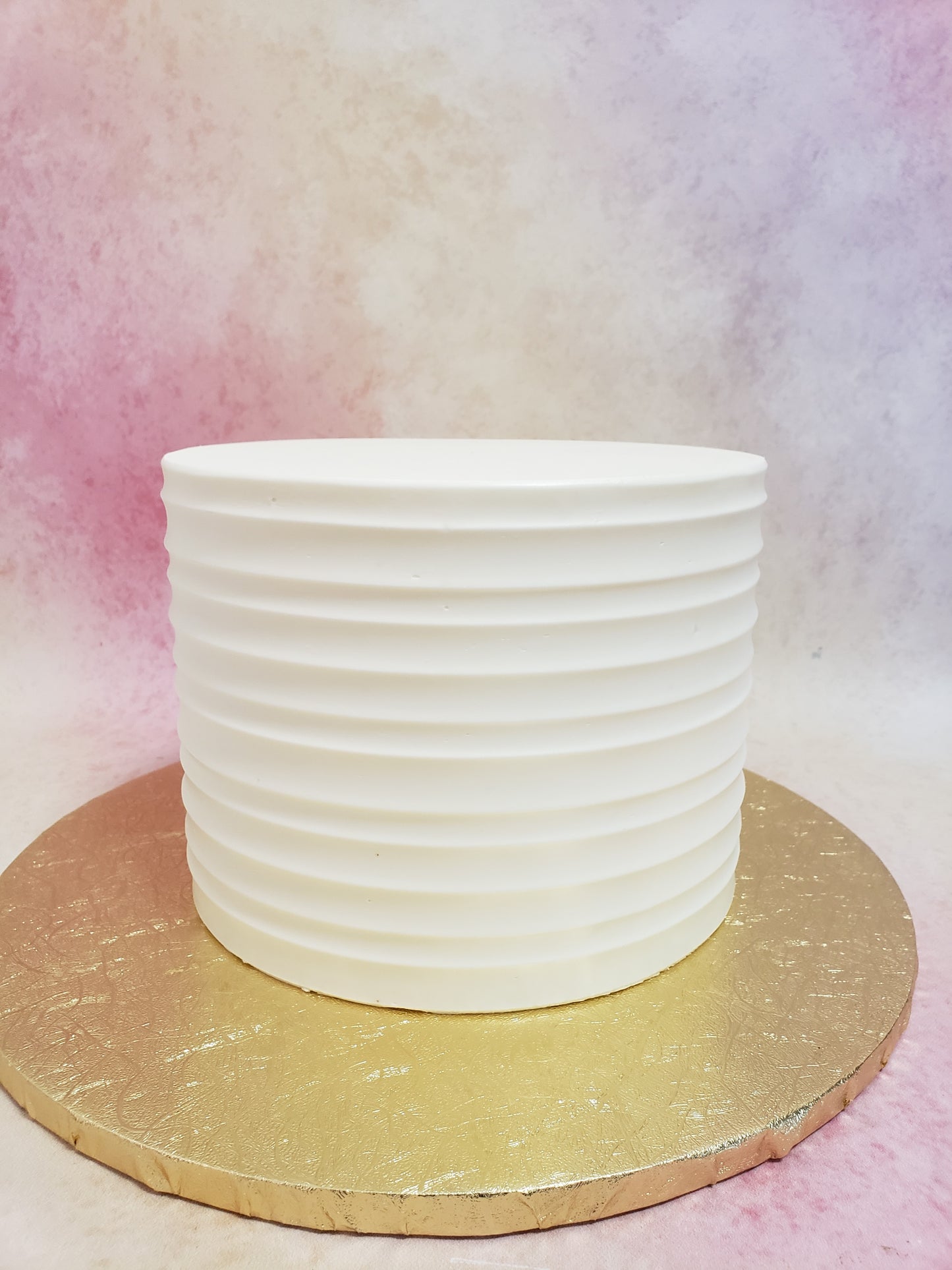 Rustic Scallop Cake Comb