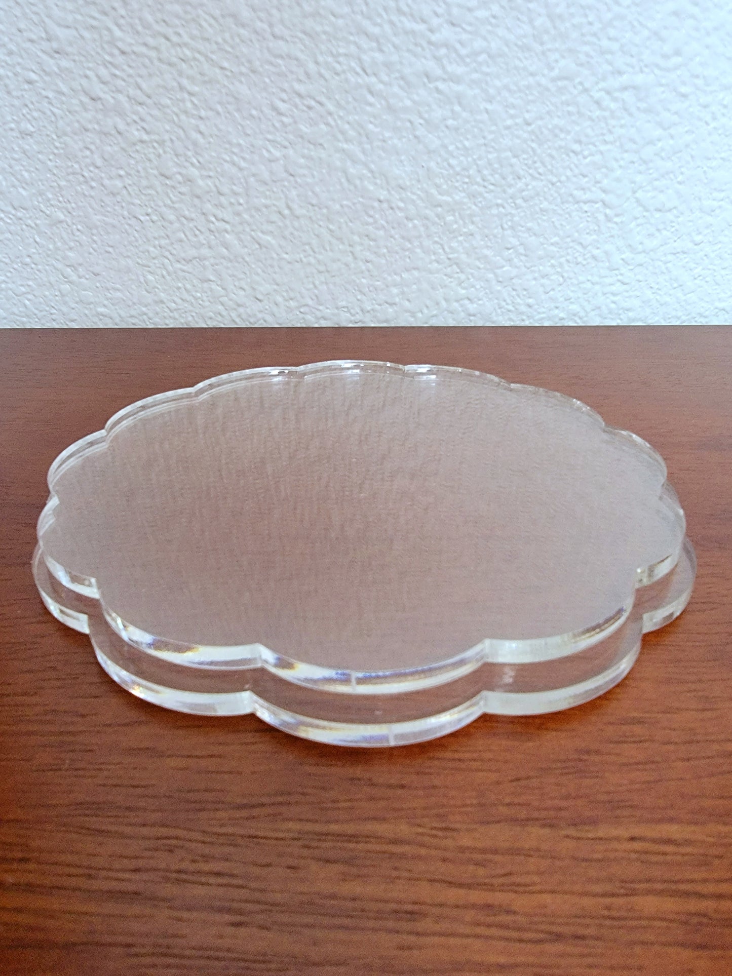 2-piece set - 6-3/4" in. Acrylic Scallop Disk