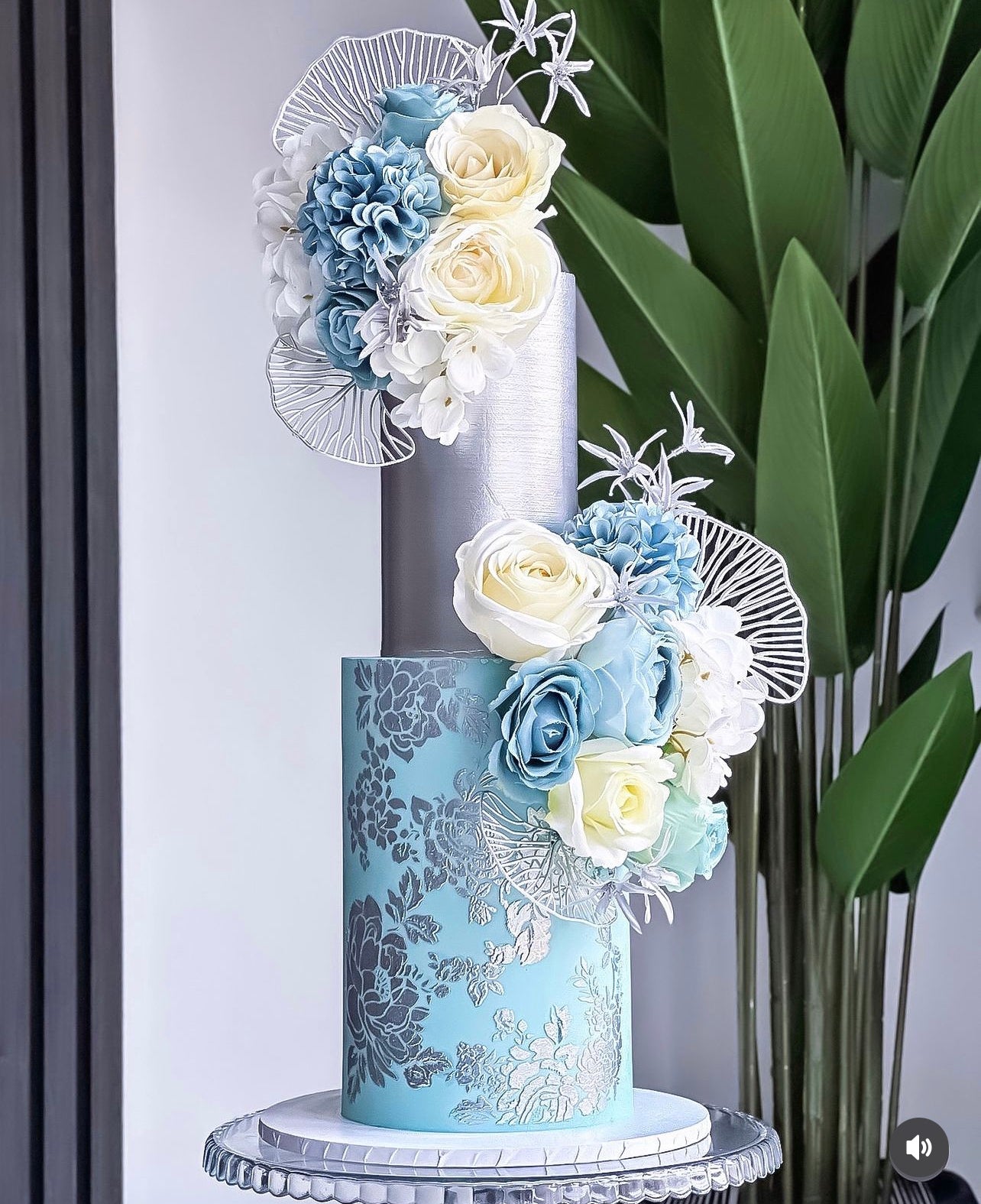 AM Cake Stencil Le Jardin