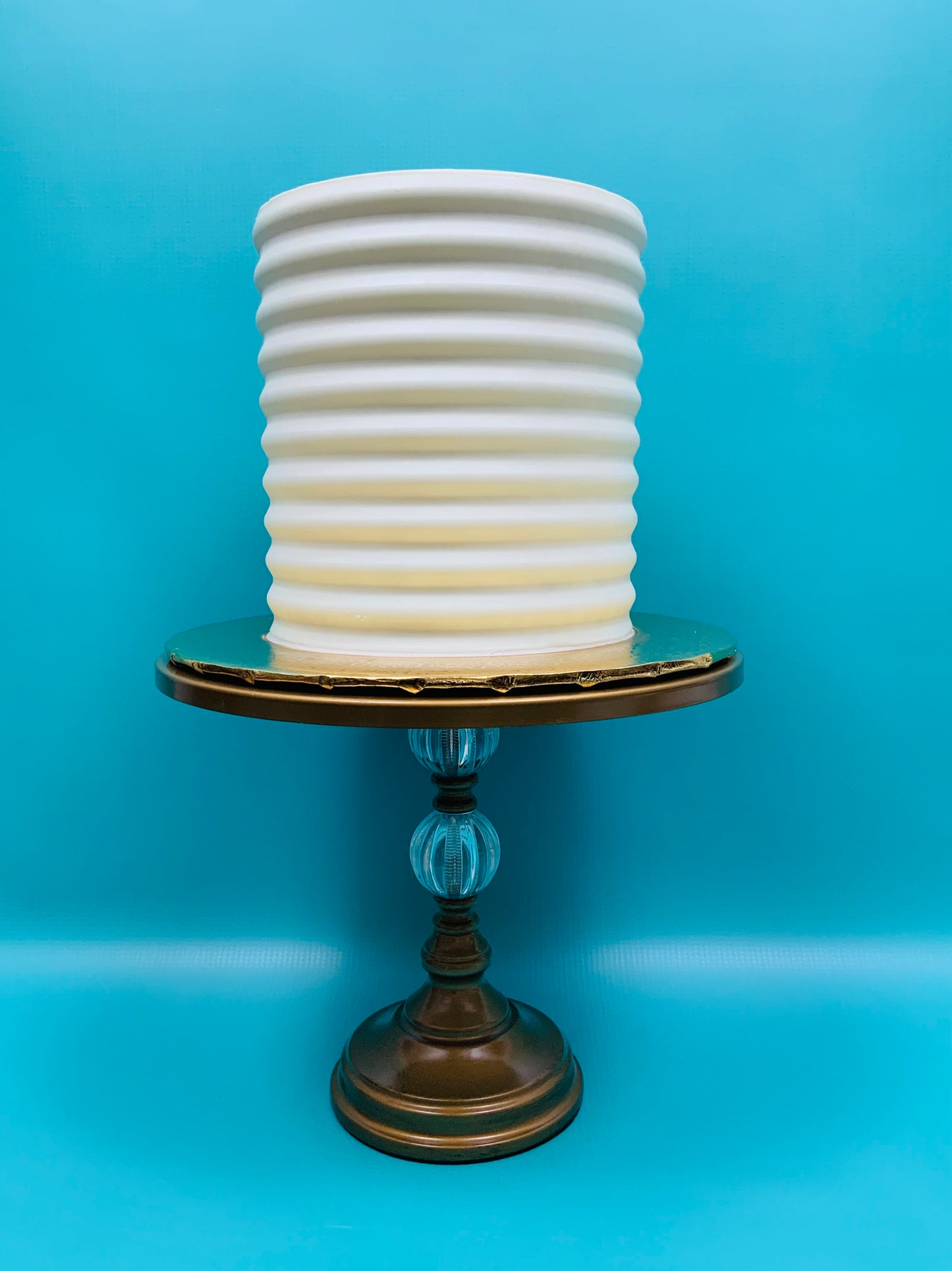 Shark Fin Cake Comb